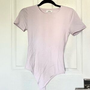 Babaton Contour Crew Shortsleeve Bodysuit - Size: Small